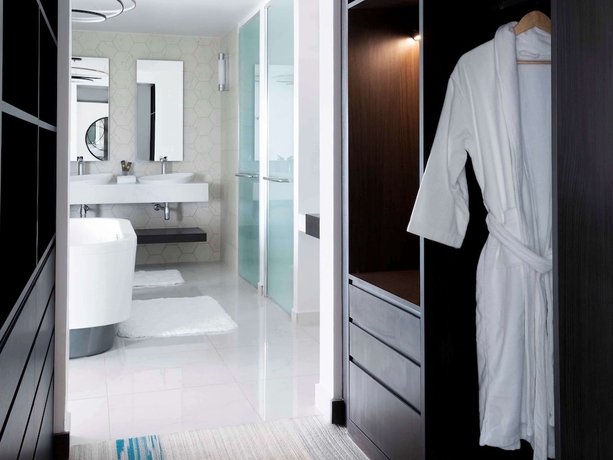 Imagen de la habitación del Hotel Novotel Convention y Spa Antananarivo. Foto 7