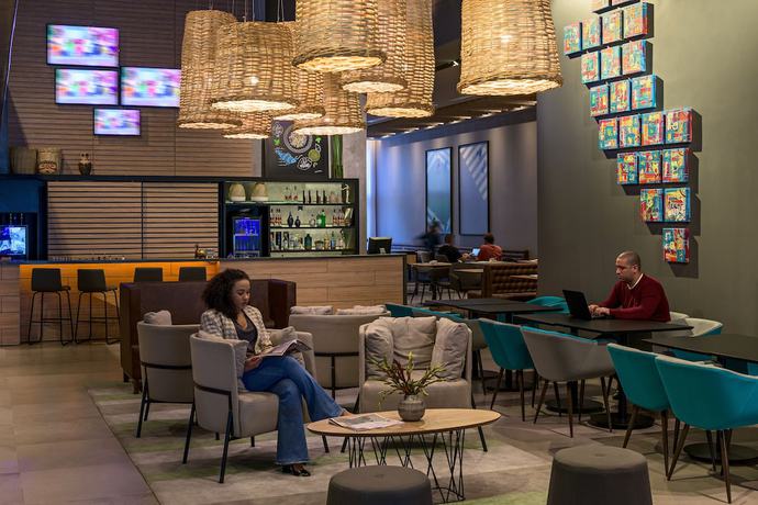 Imagen de los interiores del Hotel Novotel Curitiba Batel. Foto 17