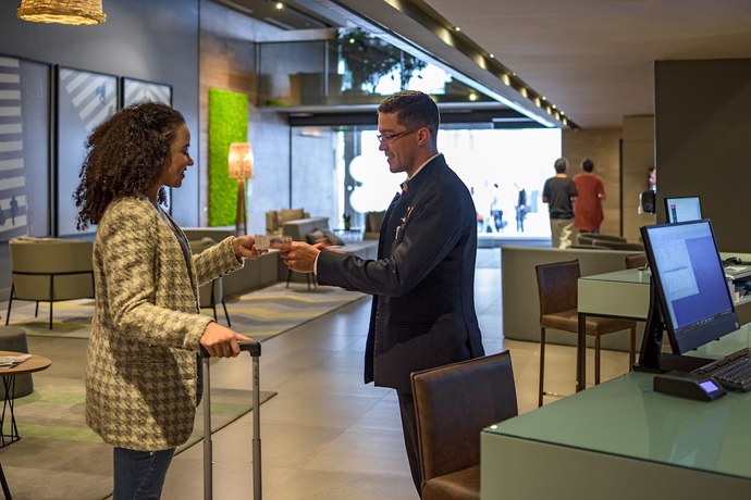 Imagen de los interiores del Hotel Novotel Curitiba Batel. Foto 19