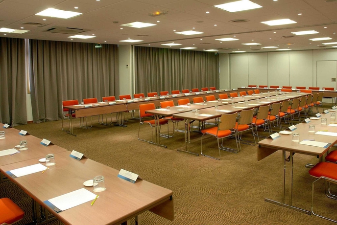 Imagen de los interiores del Hotel Novotel Dakar. Foto 16