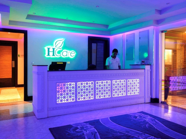 Imagen de los interiores del Hotel Novotel Dammam Business Park. Foto 11