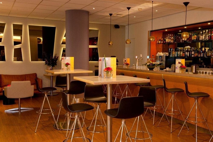 Imagen del bar/restaurante del Hotel Novotel Den Haag World Forum. Foto 7