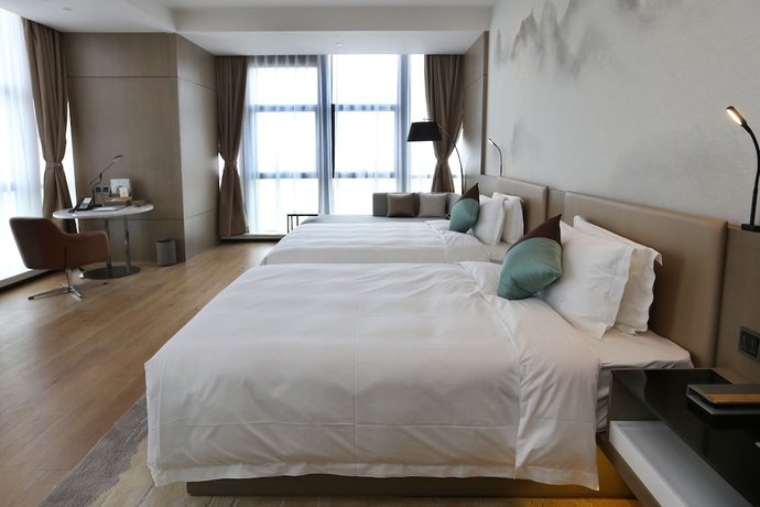 Imagen de la habitación del Hotel Novotel Deqing Moganshan. Foto 9