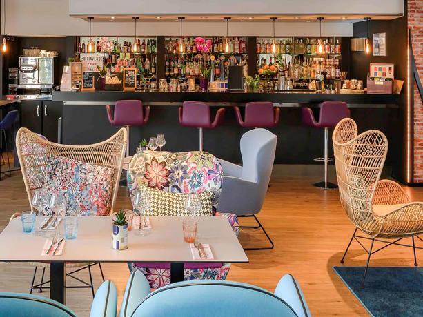 Imagen del bar/restaurante del Hotel Novotel Dijon Sud. Foto 5