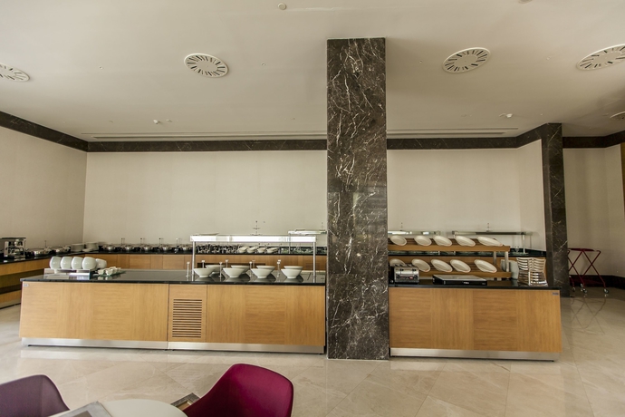 Imagen del bar/restaurante del Hotel Novotel Diyarbakir. Foto 6