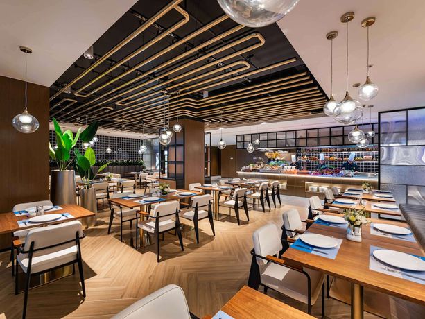 Imagen del bar/restaurante del Hotel Novotel Dongguan Songshan Lake. Foto 5