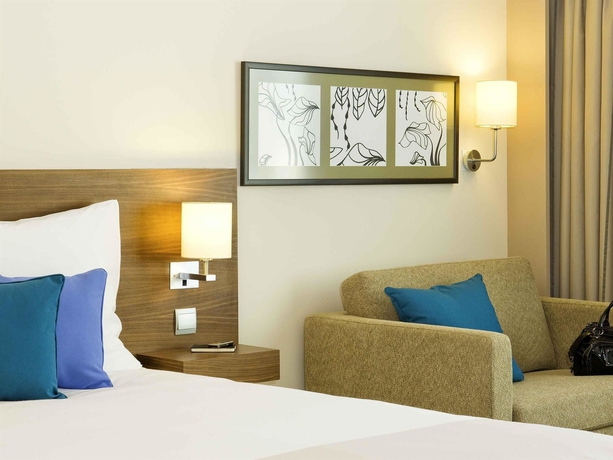 Imagen de la habitación del Hotel Novotel Dubai Deira City Centre. Foto 10