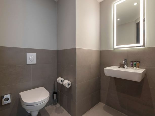 Imagen de la habitación del Hotel Novotel Duesseldorf Airport. Foto 2