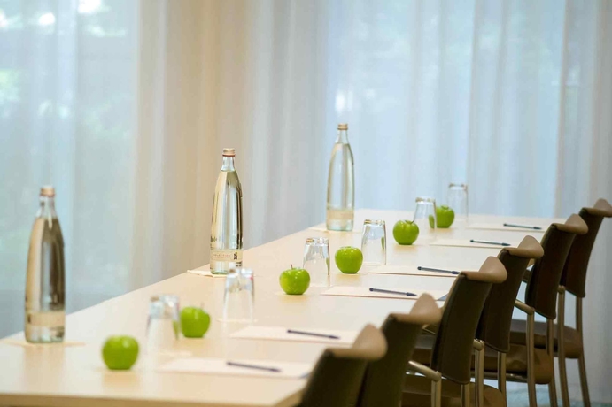 Imagen de los interiores del Hotel Novotel Düsseldorf City West. Foto 16