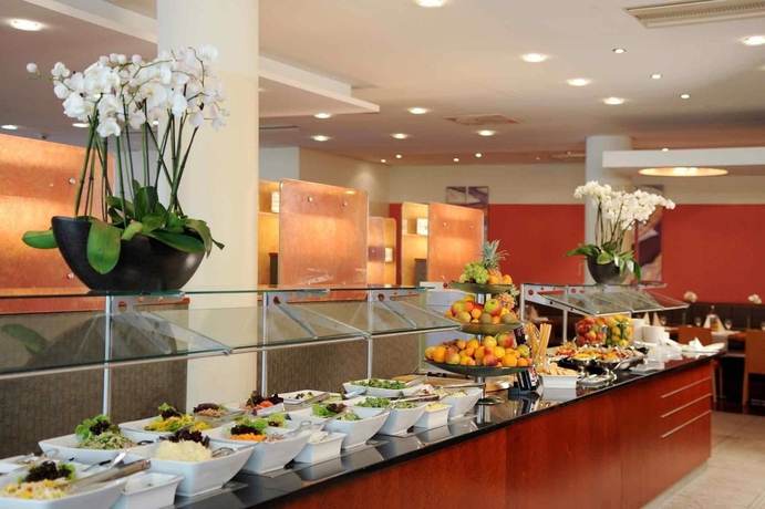 Imagen del bar/restaurante del Hotel Novotel Düsseldorf City West. Foto 7