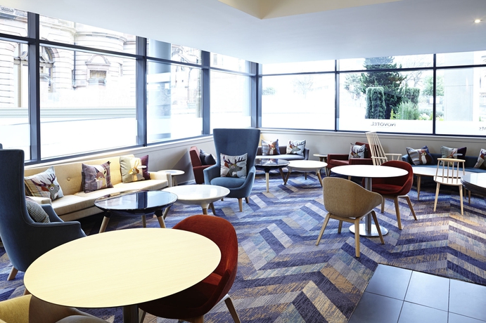 Imagen del bar/restaurante del Hotel Novotel Edinburgh Centre. Foto 3