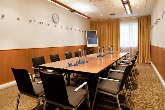 Imagen de los interiores del Hotel Novotel Edinburgh Centre. Foto 16