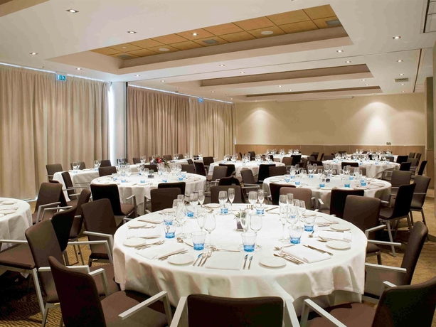 Imagen de los interiores del Hotel Novotel Edinburgh Park. Foto 15