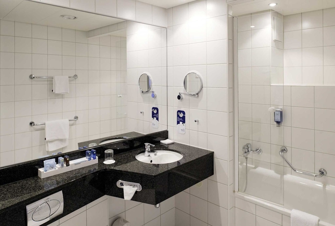 Imagen de la habitación del Hotel Novotel Erlangen. Foto 10