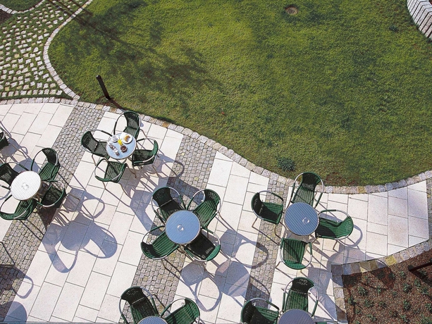 Imagen del bar/restaurante del Hotel Novotel Erlangen. Foto 8