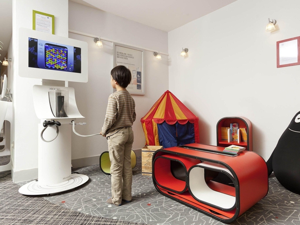 Imagen general del Hotel Novotel Fontainebleau Ury. Foto 3