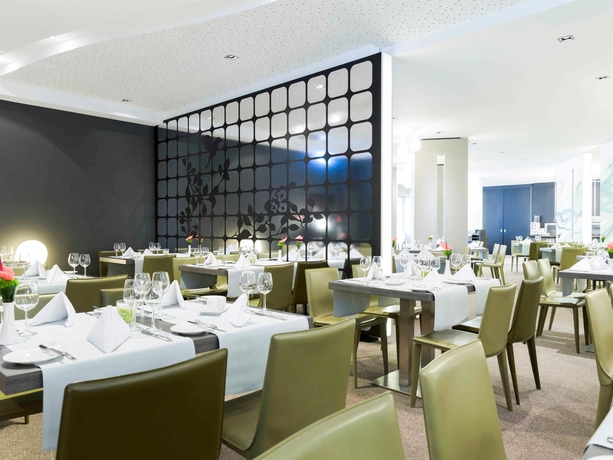 Imagen del bar/restaurante del Hotel Novotel Frankfurt City. Foto 8