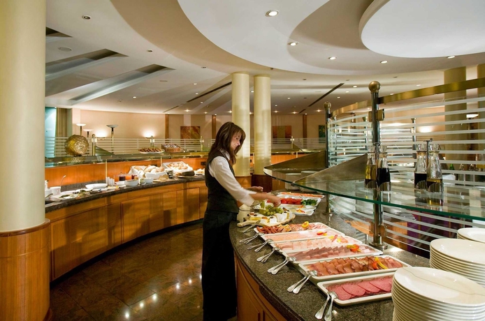 Imagen del bar/restaurante del Hotel Novotel Freiburg Am Konzerthaus. Foto 6