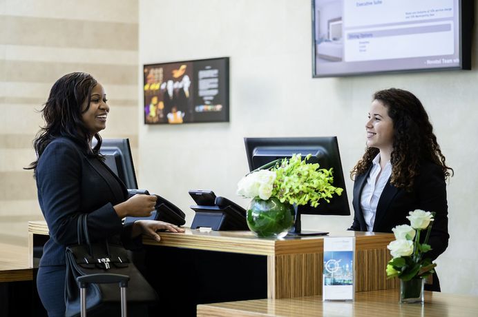 Imagen de los interiores del Hotel Novotel Fujairah. Foto 14