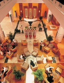 Imagen de los interiores del Hotel Novotel Garden Plaza. Foto 2