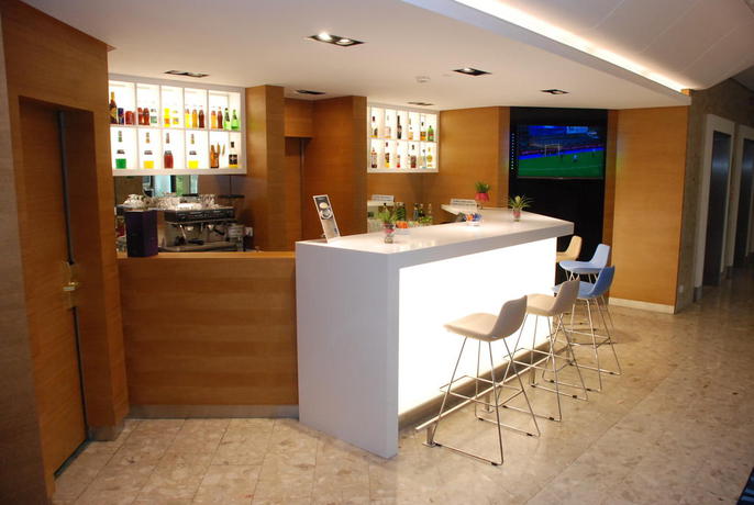 Imagen del bar/restaurante del Hotel Novotel Gdansk Marina. Foto 3