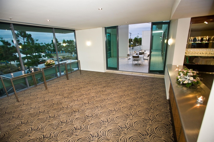 Imagen del bar/restaurante del Hotel Novotel Geelong. Foto 2