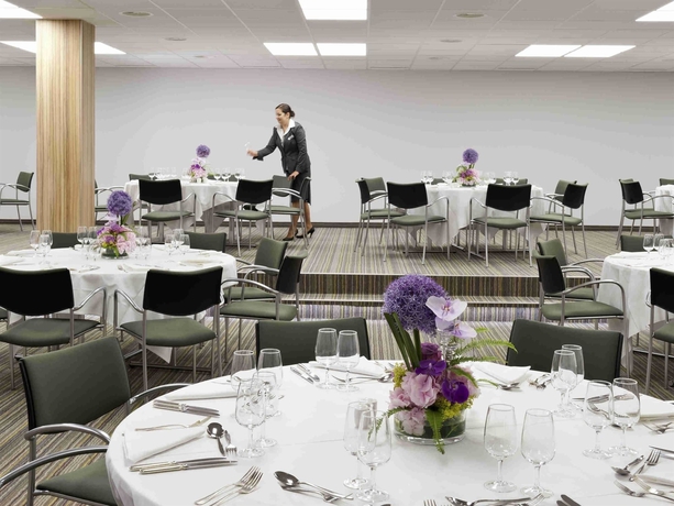 Imagen de los interiores del Hotel Novotel Geneve Centre. Foto 8