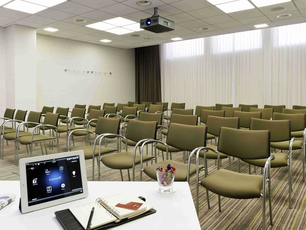 Imagen de los interiores del Hotel Novotel Geneve Centre. Foto 10