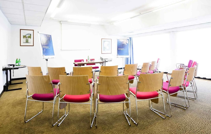 Imagen de los interiores del Hotel Novotel Genova City. Foto 14