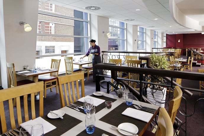 Imagen del bar/restaurante del Hotel Novotel Glasgow Centre. Foto 3