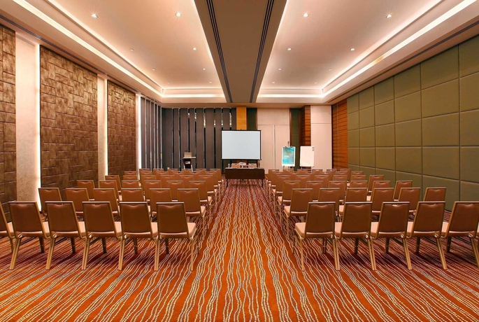 Imagen de los interiores del Hotel Novotel Goa Candolim. Foto 10