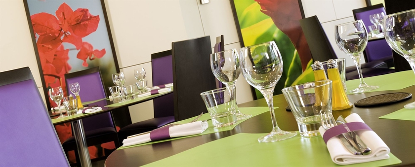 Imagen del bar/restaurante del Hotel Novotel Grenoble Centre. Foto 4