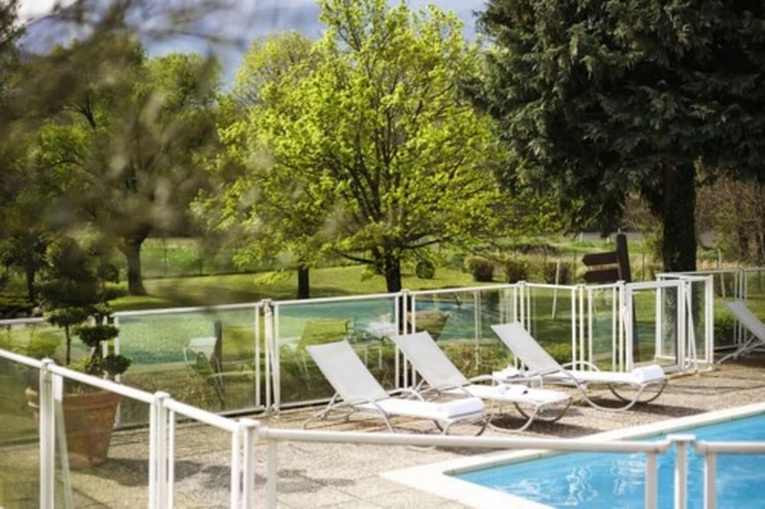 Imagen de la piscina del Hotel Novotel Grenoble Nord Voreppe. Foto 19