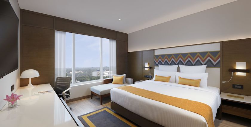 Imagen de la habitación del Hotel Novotel Guwahati Gs Road. Foto 1