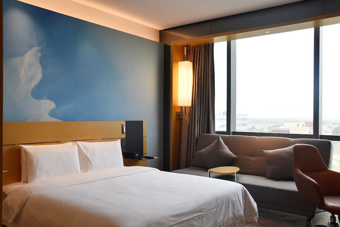 Imagen de la habitación del Hotel Novotel Haikou Xinbudao. Foto 6