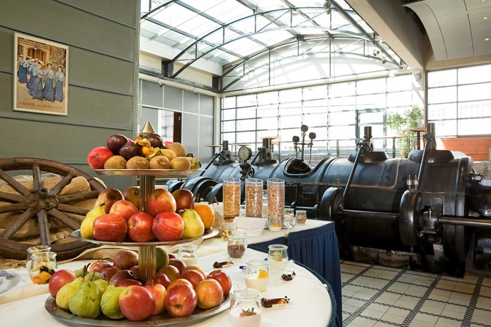 Imagen de los interiores del Hotel Novotel Hannover. Foto 13