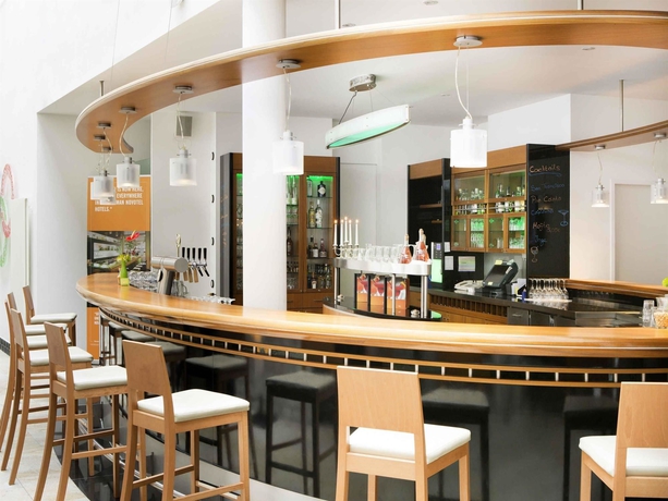 Imagen del bar/restaurante del Hotel Novotel Hildesheim. Foto 6