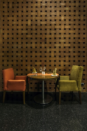 Imagen del bar/restaurante del Hotel Novotel Hyderabad Airport. Foto 3