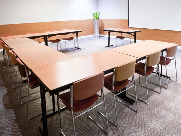 Imagen de los interiores del Hotel Novotel Ieper Centrum Flanders Fields. Foto 16