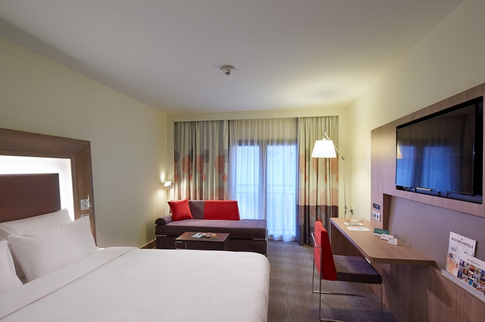 Imagen de la habitación del Hotel Novotel Istanbul Bosphorus. Foto 7
