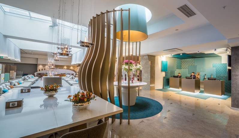 Imagen de los interiores del Hotel Novotel Istanbul Bosphorus. Foto 18