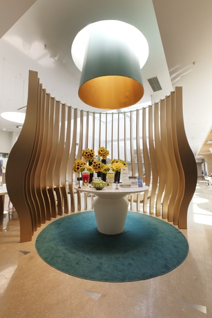 Imagen de los interiores del Hotel Novotel Istanbul Bosphorus. Foto 19