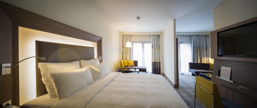 Imagen de la habitación del Hotel Novotel Istanbul Bosphorus. Foto 10