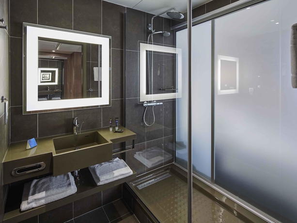 Imagen de la habitación del Hotel Novotel Istanbul Bosphorus. Foto 13