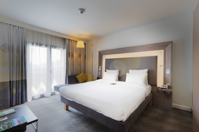 Imagen de la habitación del Hotel Novotel Istanbul Bosphorus. Foto 16