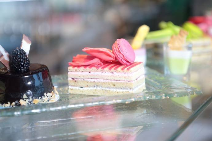 Imagen del bar/restaurante del Hotel Novotel Jazan. Foto 2