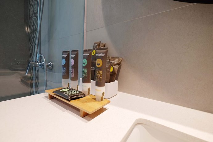 Imagen de la habitación del Hotel Novotel Karawang. Foto 1