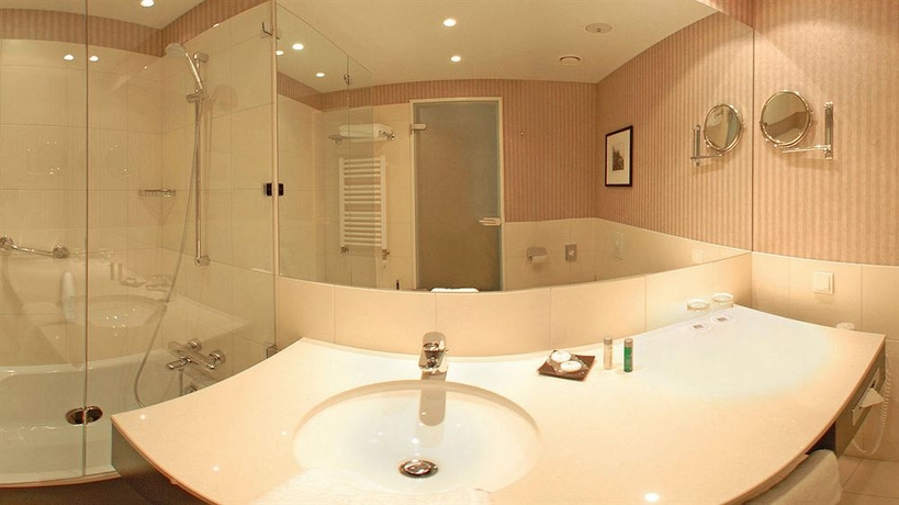 Imagen de la habitación del Hotel Novotel Karlsruhe City. Foto 9