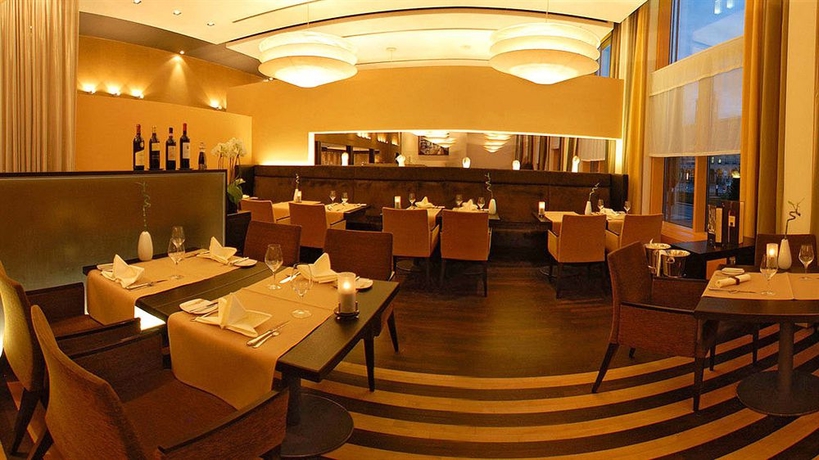 Imagen del bar/restaurante del Hotel Novotel Karlsruhe City. Foto 7