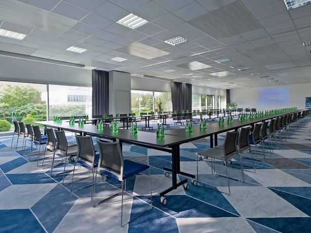 Imagen de los interiores del Hotel Novotel Katowice Centrum. Foto 13